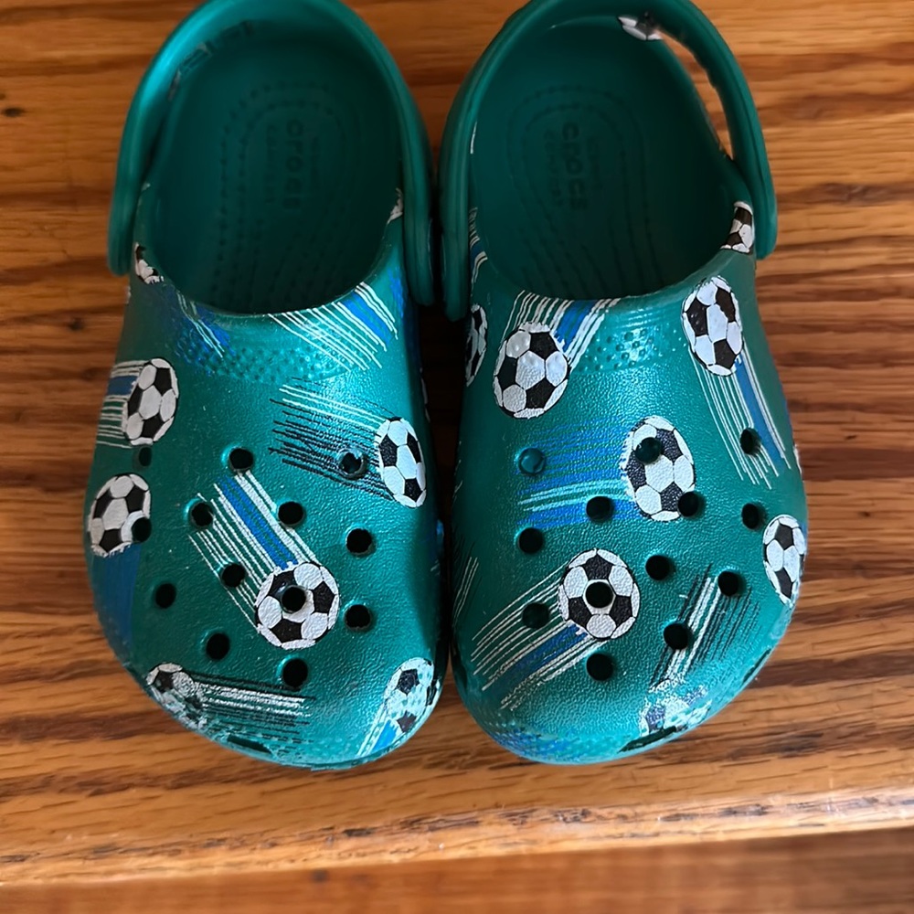 CROCS  kids C8 like new